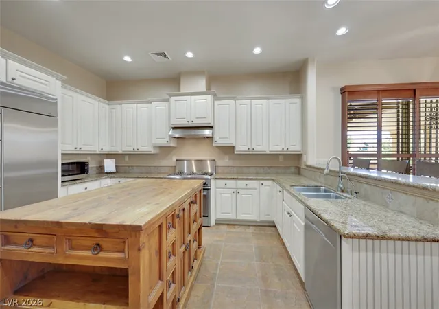 Photo 3 of Single family home for sale at 651 Du Fort Ave, Henderson, NV 89002 | MLS# 2791475 | Listing updated on 2026-09-10