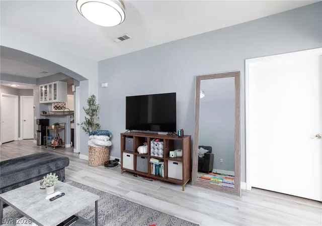 Listing Photo 5 - Condo for sale in building located at 8725 W Flamingo Rd, Las Vegas, NV 89147 - Unit #109