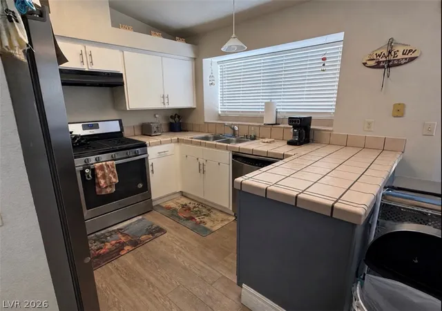 Photo 3 of Single family home for sale at 1325 Finale Ln, Las Vegas, NV 89119 | MLS# 2791869 | Listing updated on 2026-09-11