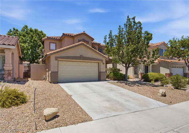 Photo 2 of Sale Pending at 5 Spur Cross Cir, Henderson, NV 89012 | MLS# 2791990 | Listing updated on 2026-09-29