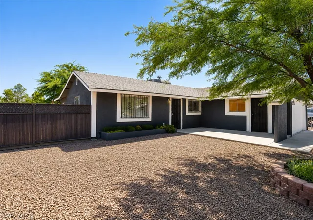 Photo 2 of Single family home for sale at 2870 S Sandhill Rd, Las Vegas, NV 89121 | MLS# 2792024 | Listing updated on 2026-09-13