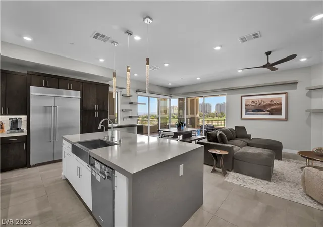 Listing Photo 4 - Condo for sale in building located at 9141 Las Manaitas Ave, Las Vegas, NV 89144 - Unit #301