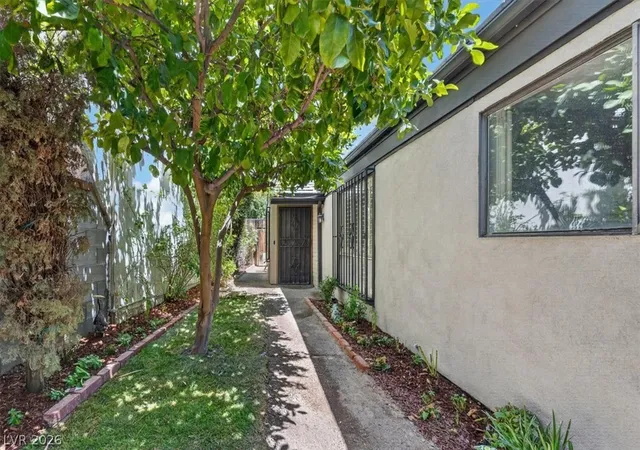 Photo 3 of Single family home for sale at 3137 Bel Air Dr, Las Vegas, NV 89109 | MLS# 2792610 | Listing updated on 2026-09-08