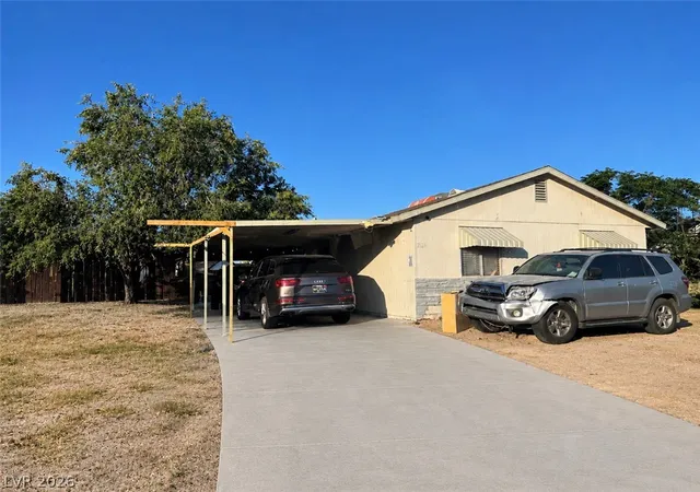 Photo 1 of Single family home for sale at 2124 Kenneth Rd, North Las Vegas, NV 89030 | MLS# 2792557 | Listing updated on 2026-09-23
