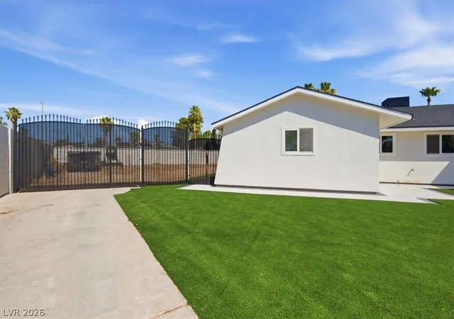 Photo 3 of Single family home for sale at 3660 W Robindale Rd, Las Vegas, NV 89139 | MLS# 2792493 | Listing updated on 2026-09-03