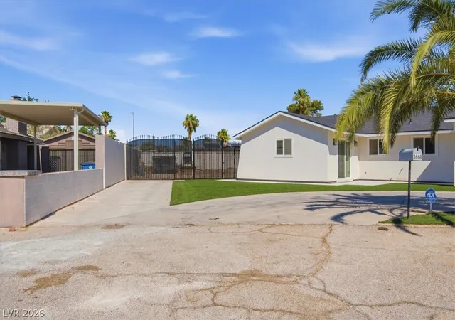 Photo 4 of Single family home for sale at 3660 W Robindale Rd, Las Vegas, NV 89139 | MLS# 2792493 | Listing updated on 2026-09-03