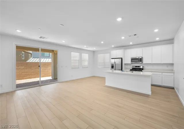 Photo 3 of Sale Pending at 1733 Strada Nathan, Henderson, NV 89011 | MLS# 2794063 | Listing updated on 2026-09-16