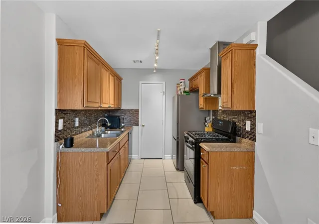 Photo 3 of Townhouse for sale at 5330 E Charleston Blvd #20, Las Vegas, NV 89142 | MLS# 2793917 | Listing updated on 2026-08-31