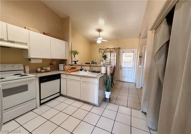 Photo 2 of Townhouse for sale at 3881 Soda Springs Dr, Las Vegas, NV 89115 | MLS# 2793916 | Listing updated on 2026-09-08