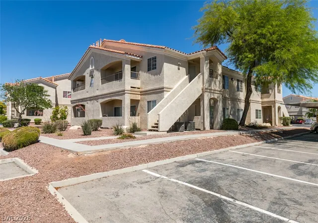 Listing Photo 2 - Condo for sale in building located at 1881 W Alexander Rd, North Las Vegas, NV 89032 - Unit #2062