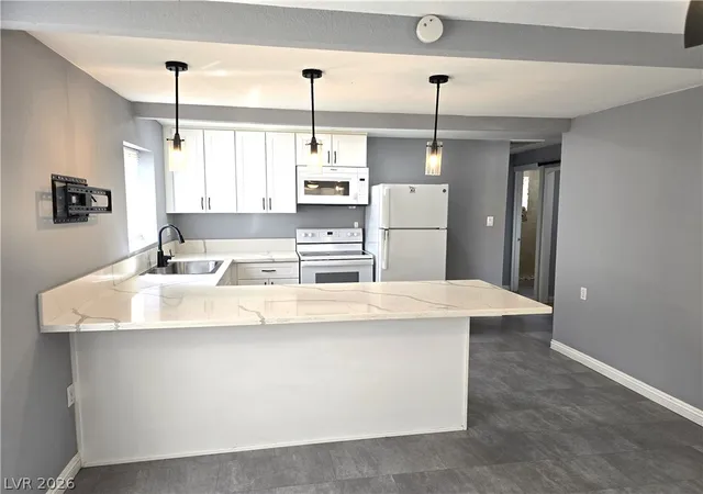 Listing Photo 5 - Condo for sale in building located at 1037 June Ave, Las Vegas, NV 89104