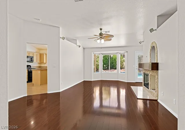 Photo 3 of Single family home for sale at 1690 Sweet View Ct, Henderson, NV 89014 | MLS# 2794817 | Listing updated on 2026-09-19