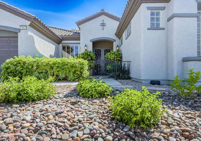 Photo 3 of Single family home for sale at 2813 Winslow Springs Dr, Henderson, NV 89052 | MLS# 2794818 | Listing updated on 2026-09-05