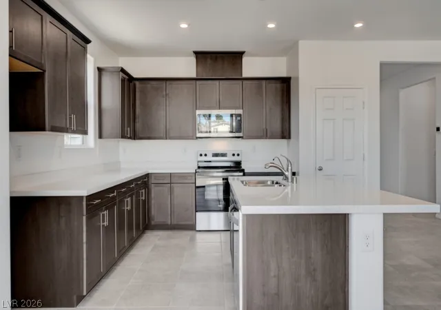 Photo 2 of Single family home for sale at 596 Hamilton Dr, Mesquite, NV 89027 | MLS# 2794965 | Listing updated on 2026-10-01