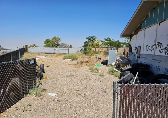 Photo 3 of Single family home for sale at 1610 Shadscale Ct, Tonopah, NV 89049 | MLS# 2795004 | Listing updated on 2026-09-22