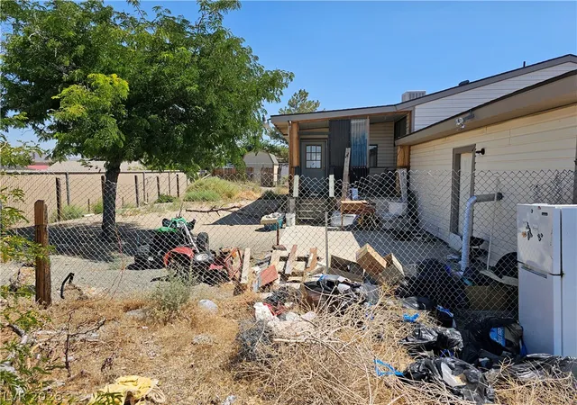 Photo 3 of Single family home for sale at 1610 Shadscale Ct, Tonopah, NV 89049 | MLS# 2795004 | Listing updated on 2026-09-22