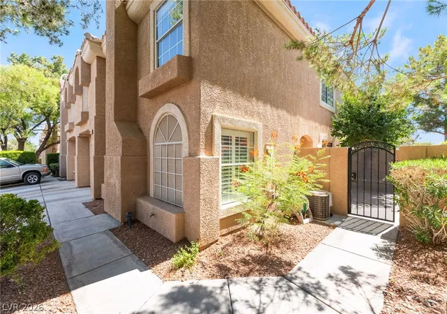 Photo 2 of Townhouse for sale at 9648 Lame Horse Dr, Las Vegas, NV 89123 | MLS# 2795109 | Listing updated on 2026-10-05