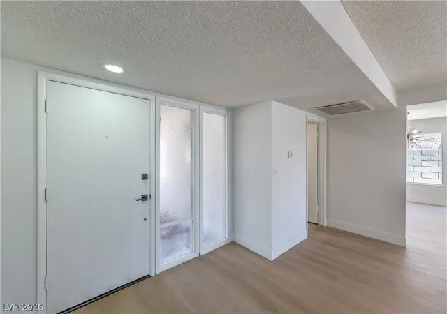 Photo 4 of Single family home for sale at 5028 Meadow Grv Ct, Las Vegas, NV 89120 | MLS# 2794704 | Listing updated on 2026-08-31