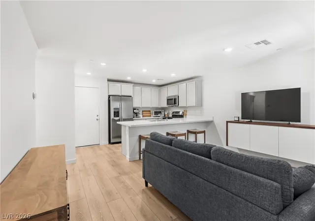 Photo 4 of Townhouse for sale at 6308 Foxes Dale St, Las Vegas, NV 89166 | MLS# 2795707 | Listing updated on 2026-08-30