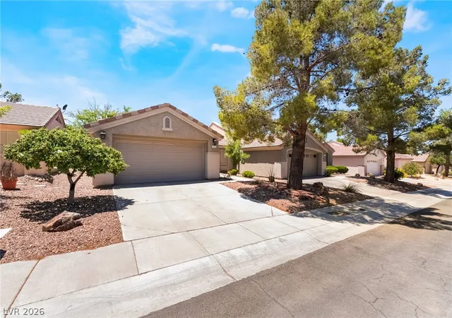 Photo 3 of Sale Pending at 419 Golden State St, Henderson, NV 89012 | MLS# 2794861 | Listing updated on 2026-09-24