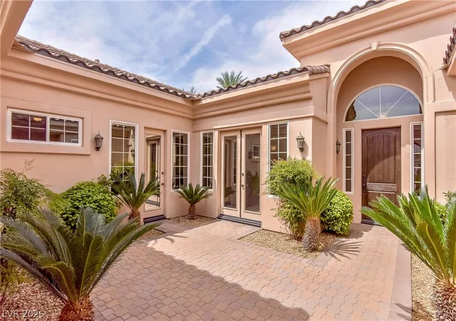 Photo 2 of Single family home for sale at 38 Caminito Amore, Henderson, NV 89011 | MLS# 2796441 | Listing updated on 2026-10-06