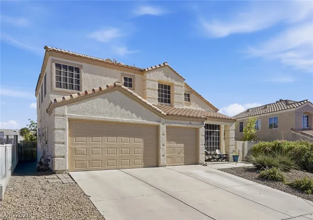 Photo 3 of Sale Pending at 206 Oleander Pl, Henderson, NV 89015 | MLS# 2796679 | Listing updated on 2026-09-02
