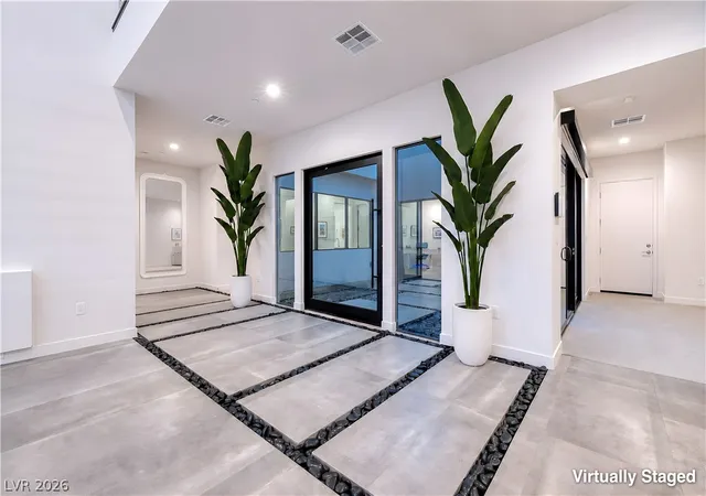Photo 4 of Single family home for sale at 25 Falling Ridge Ln, Henderson, NV 89011 | MLS# 2796186 | Listing updated on 2026-09-05