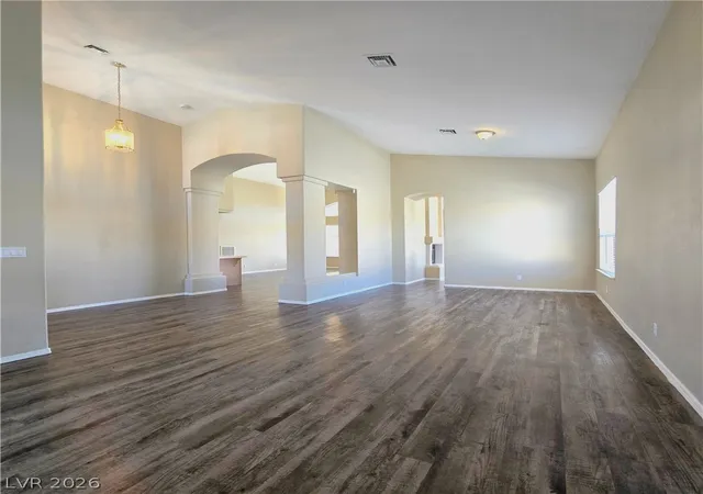 Photo 3 of Sale Pending at 1445 Castle Crst Dr, Las Vegas, NV 89117 | MLS# 2796527 | Listing updated on 2026-09-11