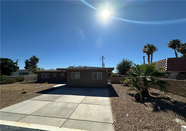 Photo 3 of Sale Pending at 2876 Escuela St, Las Vegas, NV 89121 | MLS# 2797338 | Listing updated on 2026-10-02
