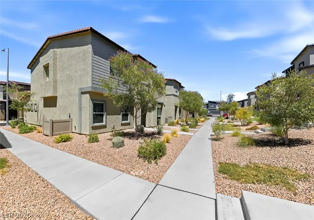 Photo 2 of Townhouse for sale at 535 Thistleberry Ave, Henderson, NV 89044 | MLS# 2796097 | Listing updated on 2026-09-09