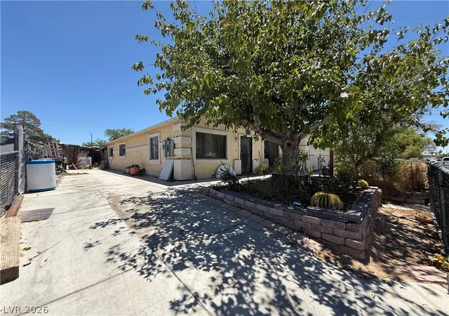 Photo 2 of Single family home for sale at 4202 Paramount St, Las Vegas, NV 89115 | MLS# 2797764 | Listing updated on 2026-09-08