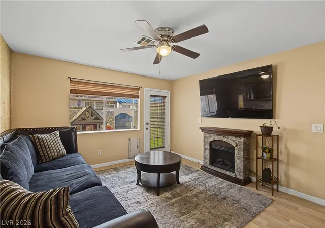 Photo 4 of Sale Pending at 2140 Willowbury Dr #C, Las Vegas, NV 89108 | MLS# 2797626 | Listing updated on 2026-09-04