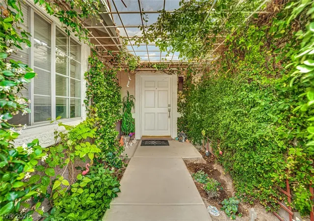 Photo 3 of Single family home for sale at 9180 Mohawk St, Las Vegas, NV 89139 | MLS# 2798598 | Listing updated on 2026-09-09