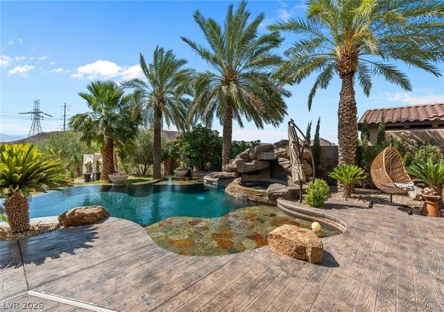 Photo 4 of Single family home for sale at 69 Contrada Fiore Dr, Henderson, NV 89011 | MLS# 2796945 | Listing updated on 2026-08-31