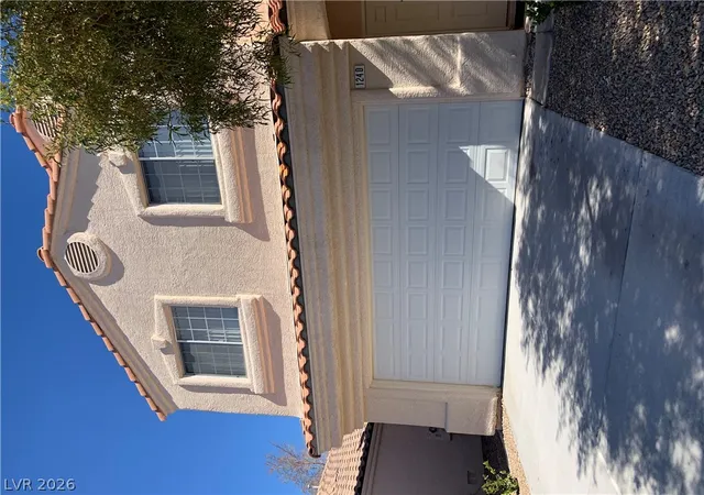 Photo 2 of Sale Pending at 1240 Emerald Crst St, Henderson, NV 89052 | MLS# 2798153 | Listing updated on 2026-09-10