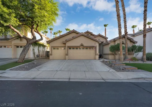 Photo 3 of Single family home for sale at 1323 Rolling Sunset St, Henderson, NV 89052 | MLS# 2798972 | Listing updated on 2026-09-08