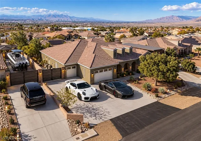 Photo 2 of Single family home for sale at 252 Hull St, Henderson, NV 89015 | MLS# 2798814 | Listing updated on 2026-09-11