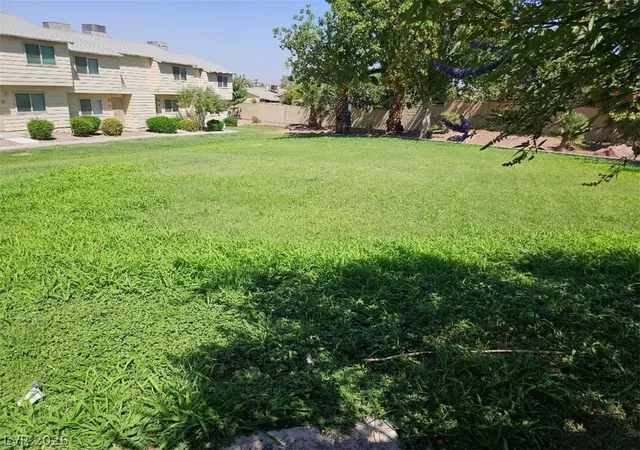 Photo 3 of Townhouse for sale at 4972 Larkspur St, Las Vegas, NV 89120 | MLS# 2798320 | Listing updated on 2026-09-01