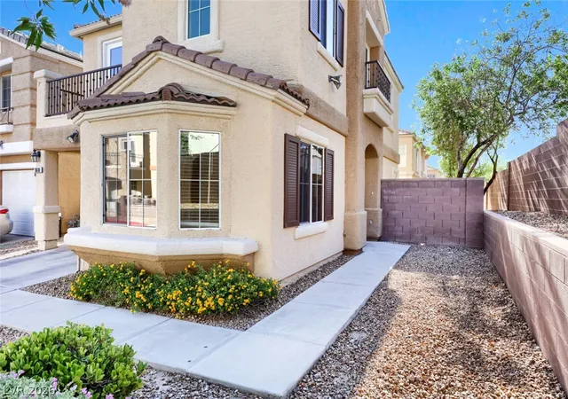 Photo 3 of Single family home for sale at 3610 Canoe Camp Ct, Las Vegas, NV 89129 | MLS# 2799660 | Listing updated on 2026-09-25