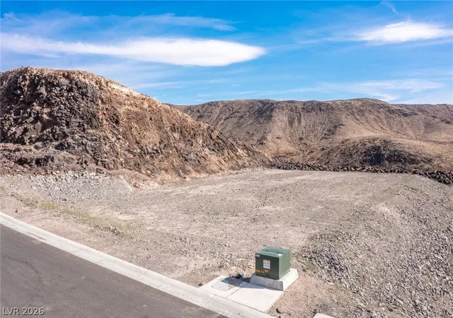 Photo 3 of Sale Pending at 1151 Alpine Ledge Dr, Henderson, NV 89012 | MLS# 2799739 | Listing updated on 2026-09-03