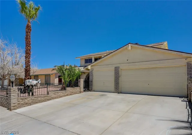 Photo 2 of Single family home for sale at 405 Davenport Ln, Las Vegas, NV 89107 | MLS# 2800032 | Listing updated on 2026-09-03
