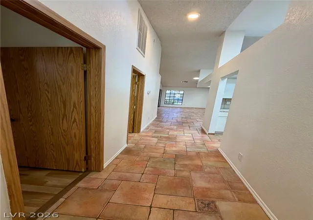 Photo 3 of Sale Pending at 5204 Las Cruces Dr, Las Vegas, NV 89130 | MLS# 2800359 | Listing updated on 2026-09-16