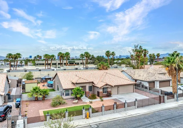 Photo 2 of Single family home for sale at 2660 Rosanna St, Las Vegas, NV 89117 | MLS# 2800279 | Listing updated on 2026-09-22