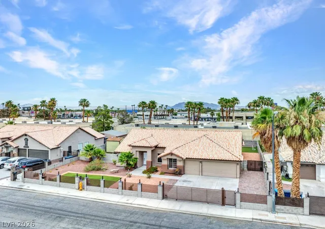 Photo 3 of Single family home for sale at 2660 Rosanna St, Las Vegas, NV 89117 | MLS# 2800279 | Listing updated on 2026-09-22