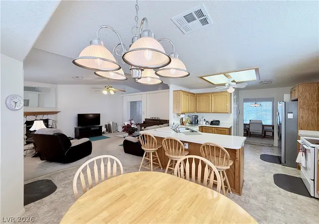 Photo 4 of Single family home for sale at 301 W Hickory St, Pahrump, NV 89048 | MLS# 2800002 | Listing updated on 2026-09-11