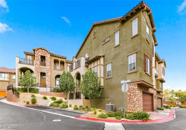 Photo 2 of Townhouse for sale at 37 Via Verso Lago, Henderson, NV 89011 | MLS# 2795094 | Listing updated on 2026-09-19