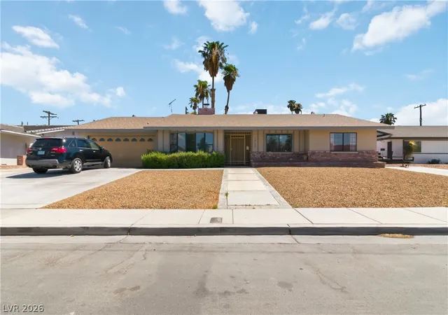 Single family home for sale at 1727 Cherokee Ln, Las Vegas, NV 89169 | MLS# 2801330