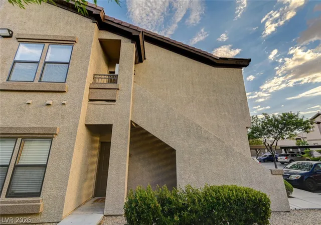 Photo 3 of Condo for sale at 8250 N Grand Cyn Dr #2093, Las Vegas, NV 89166 | MLS# 2801555 | Listing updated on 2026-09-01