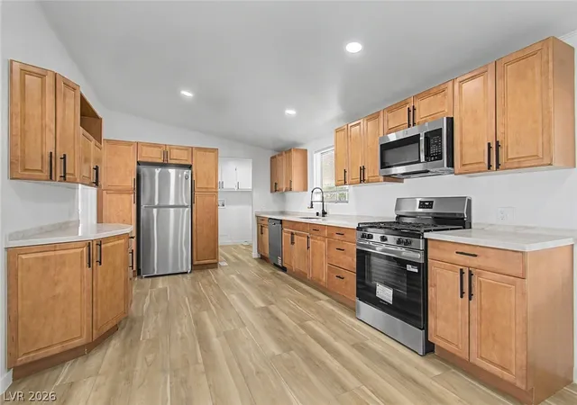 Photo 3 of Manufactured home for sale at 3434 Gulf Shrs Dr, Las Vegas, NV 89122 | MLS# 2799863 | Listing updated on 2026-09-02