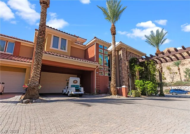 Photo 3 of Townhouse for sale at 18 Cerchio Alto, Henderson, NV 89011 | MLS# 2801764 | Listing updated on 2026-09-02